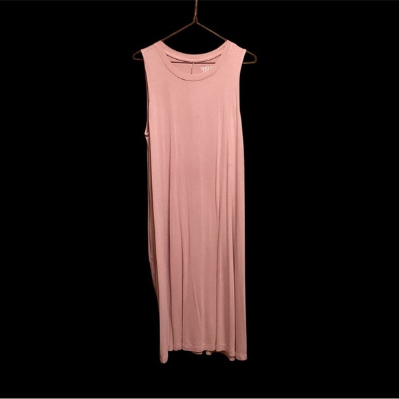 3/$10 TIME & TRU SLEEVELESS HOUSE DRESSES WITH SIDE POCKET, WORN SIZE LARGE - Picture 2 of 7